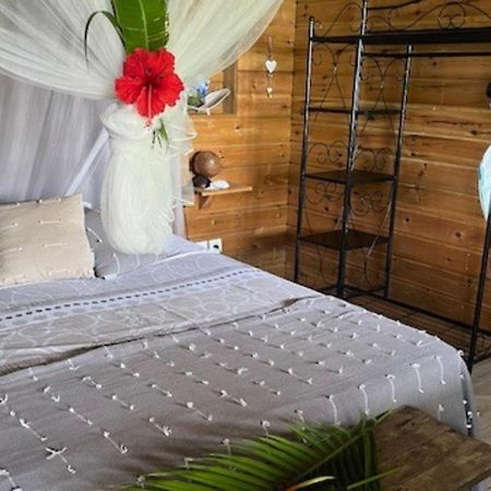 Bungalow La Tortue Bleue Bouillante Ngoại thất bức ảnh